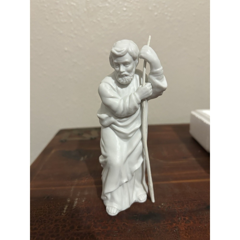 Vintage Avon Nativity Collectable's "Holy Family" Porcelain Figurines- Christmas - Picture 2 of 16